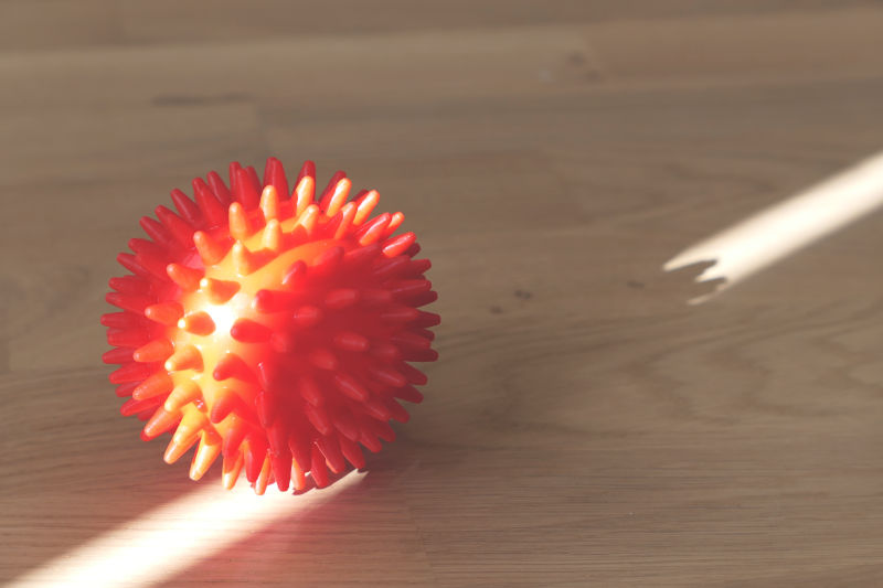 roter ball